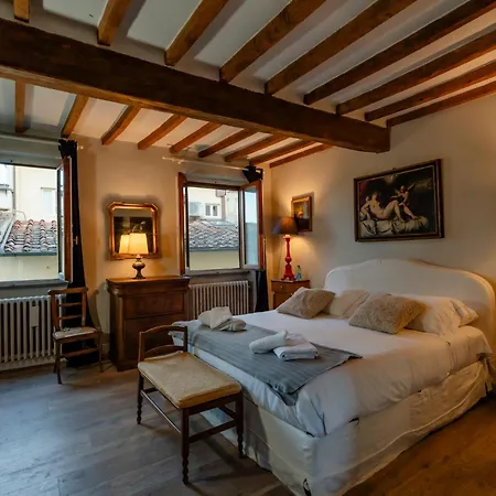Daire Luxury-penthouse 50 Mt Da Pontevecchio - By Mois Collection